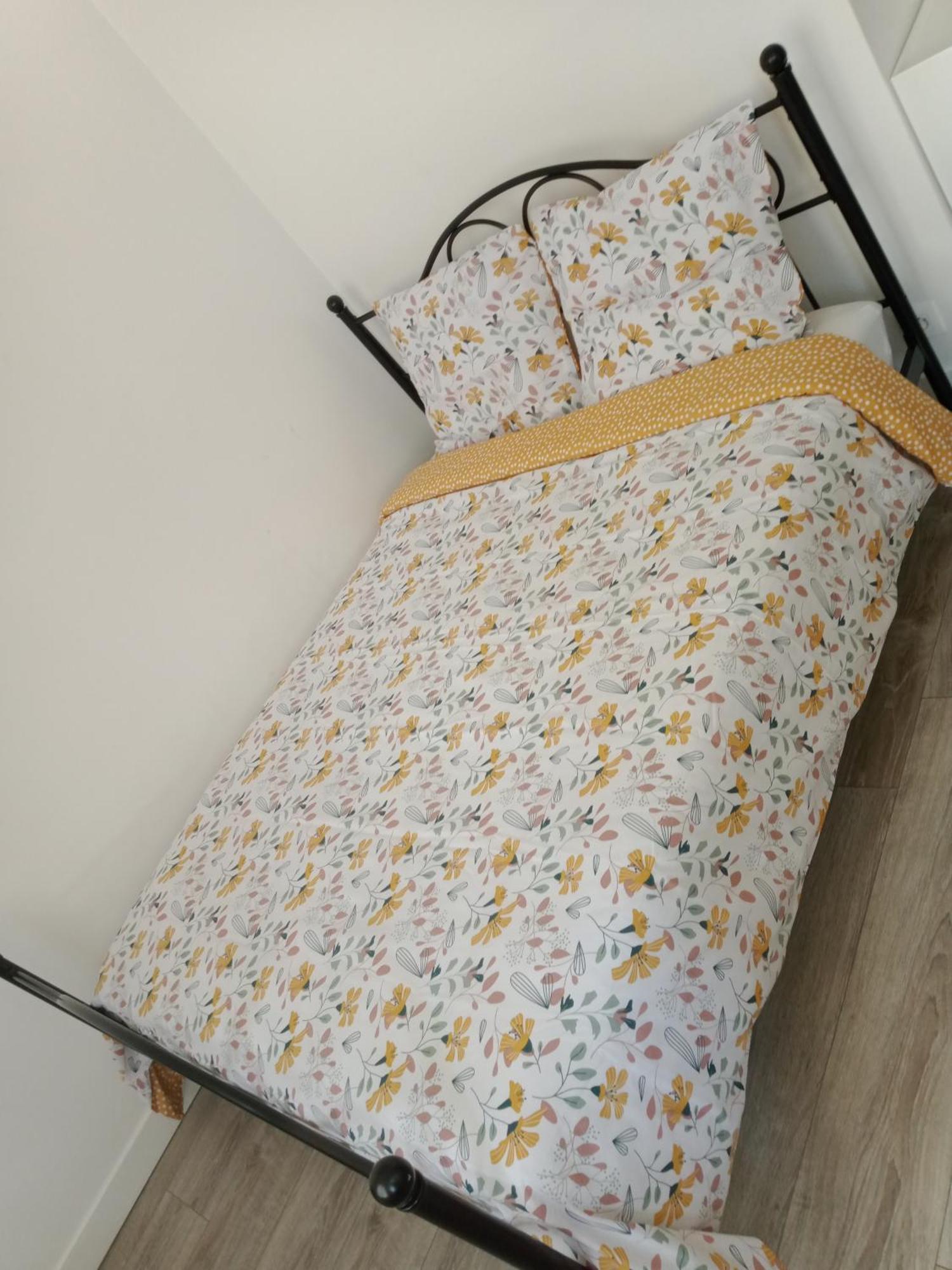 Joli Lägenhet Clichy Exteriör bild